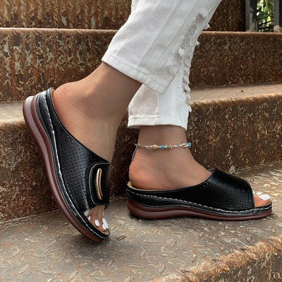 Rowenna - Classic Urban Sandals